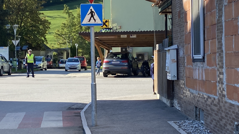 Wir überqueren die Straße 2.Klasse