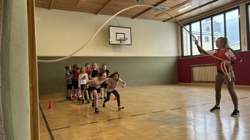 Turnen mit Hopsi Hopper