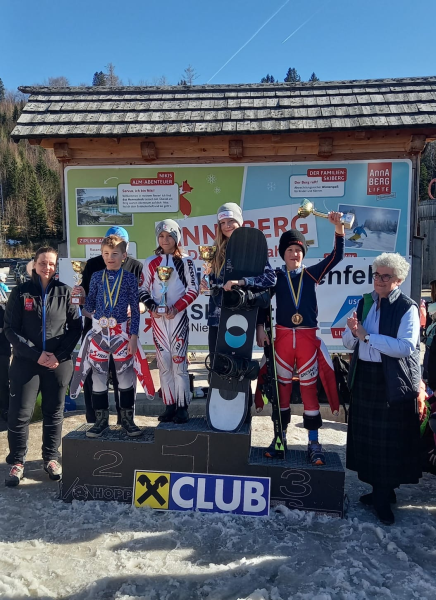 HURRA! Wir sind BEZIRKSMEISTER! VS Bezirksmeisterschaften Ski Alpin und Snowboard
